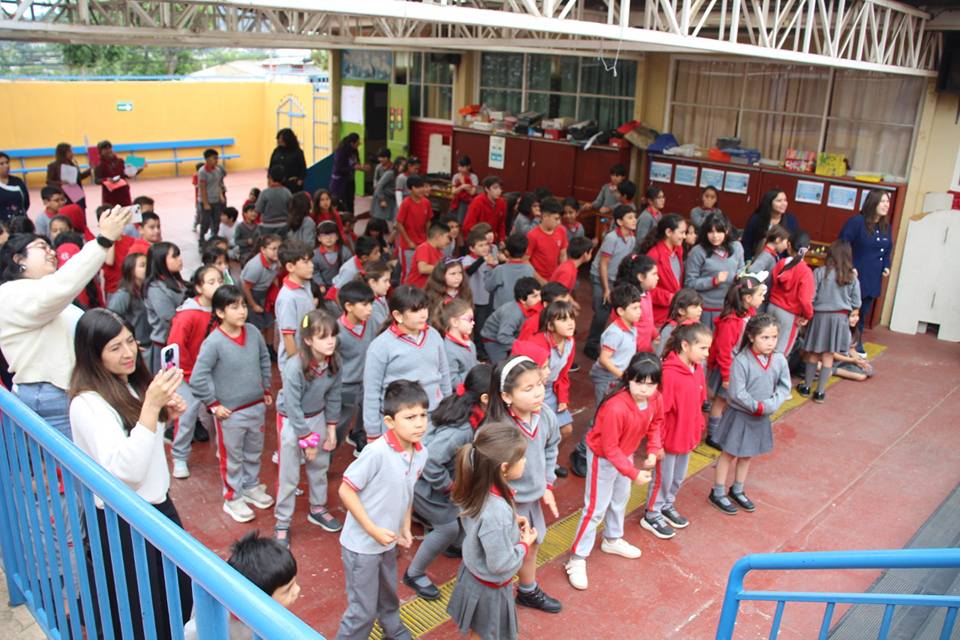 Acto de Reconocimiento y Despedida  2025 - 591729097_1329290242327298_1298403810060621459_n.jpg